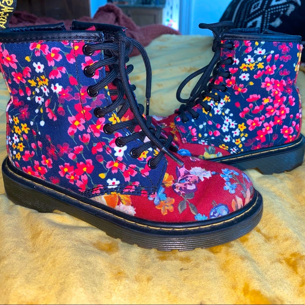 Dr.Martens Floral Youth Size 13